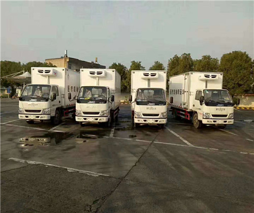 江鈴醫(yī)療廢物廂式運(yùn)輸車.jpg 江鈴醫(yī)療廢物廂式運(yùn)輸車.jpg